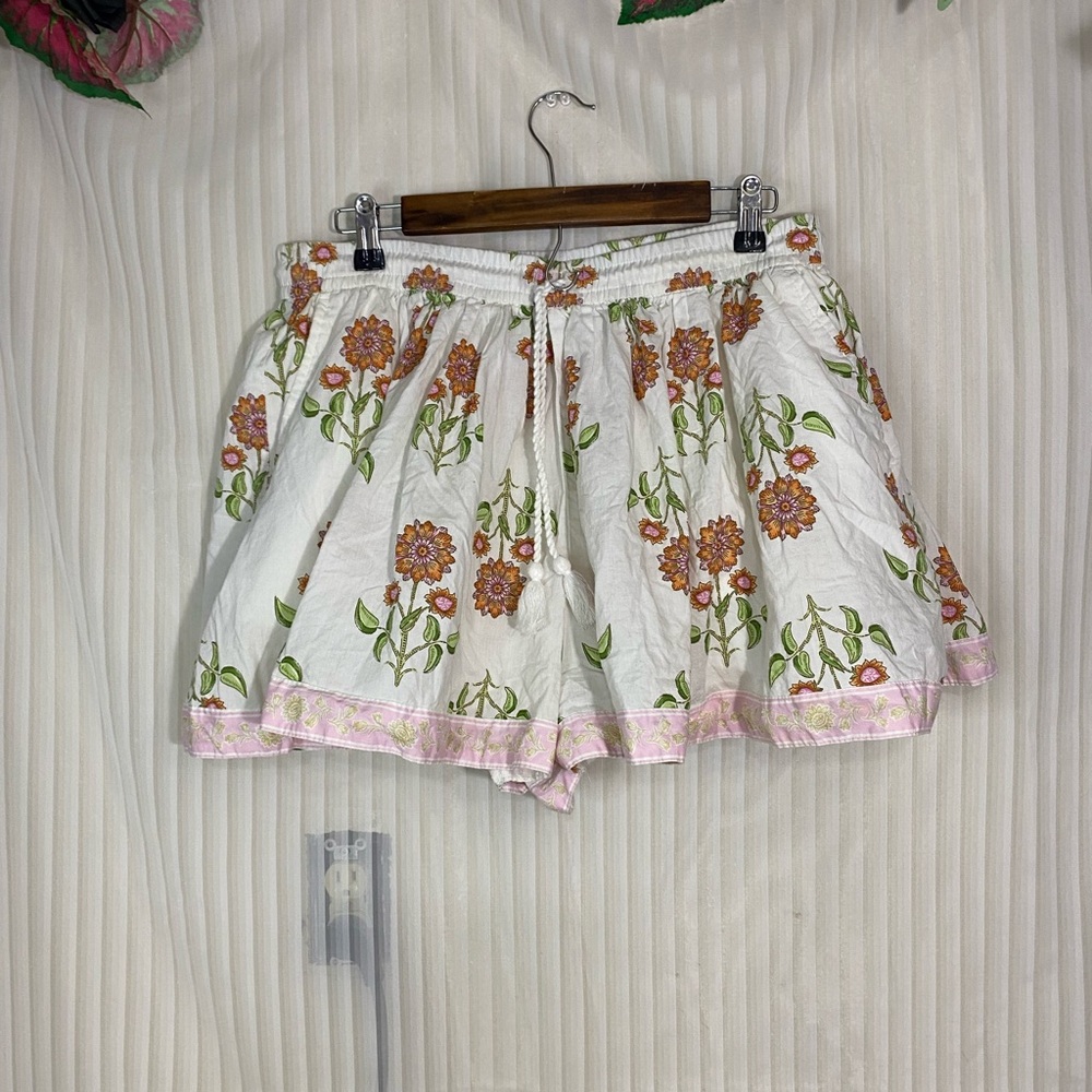 Old Navy Floral Skort Women’s Size L White Pink Boho Elastic Waist Shorts Skirt